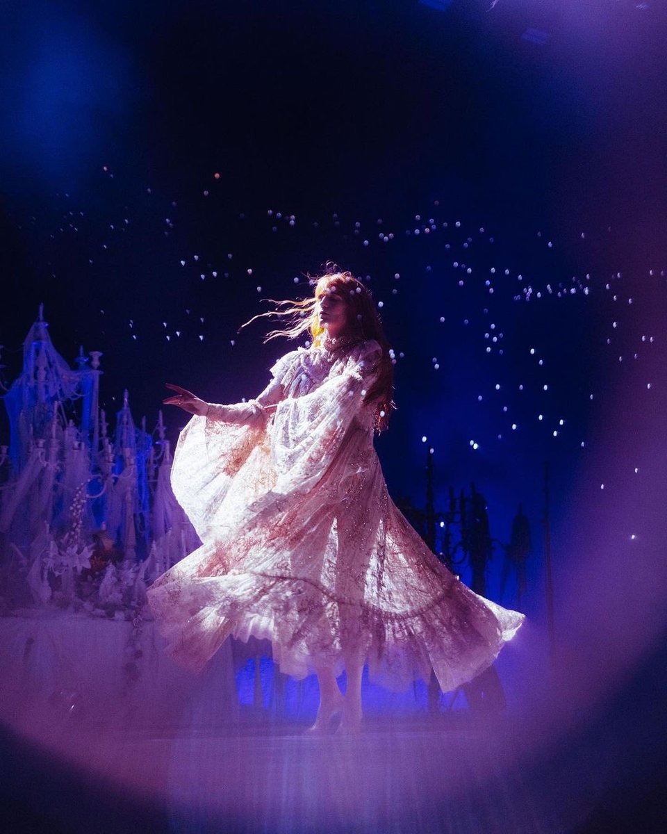 Florence + The Machine Colombia tweet media