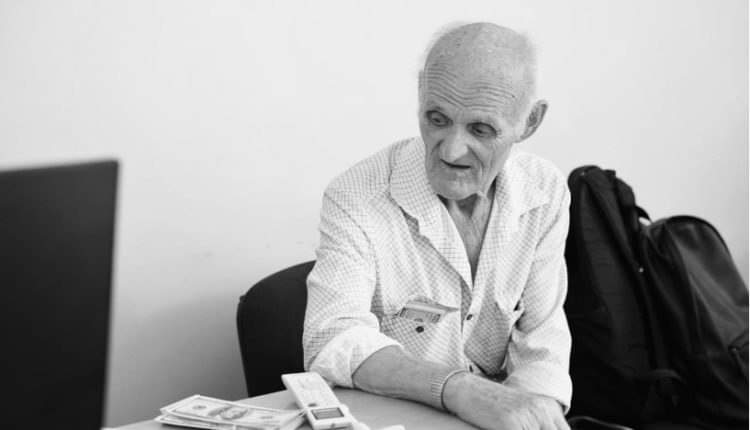 Last year, 86yo Mykola Yerys sold some of his property and donated all savings amounted to $35k for the needs of the armed forces. Public charity in Sumy bought drones and other important stuff with that money. Recently he died. Ukraine's real hero Source: Suspilne