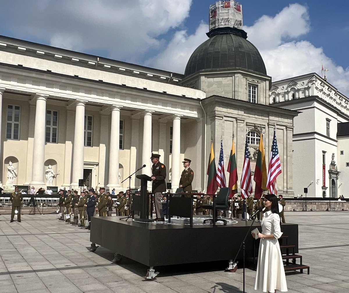 TAGofPA's tweet photo. Gen. Valdemaras Rupšys &amp; I signed a Protocol of Intent outside the Palace of the Grand Dukes of Lithuania, celebrating the 30 year partnership of the @LTU_Army &amp; @PaNationalGuard, &amp; declaring our intention to continue our legacy of successful cooperation. #SPP30 #TogetherWeServe https://t.co/nhOYojyv5c