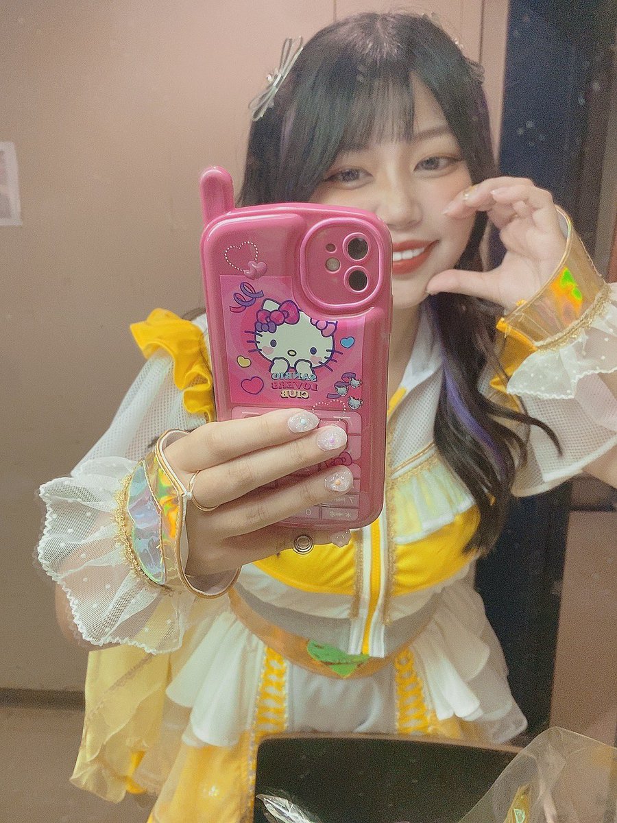 miduki_kirari's tweet photo. ✨️シンセカ𝟭𝘀𝘁ワンマンライブ 💛
✨️at OSAKA MUSE💛

会えない日でも好きをありがとう💛

大好きが溢れるほど
最幸の想い出になりました💛

これからも、この先も💛
私との愛を何度でも飾ろうね💛

大好きだよ💛

 #シンセカ  #美月きらり https://t.co/7jdDlrQIrZ