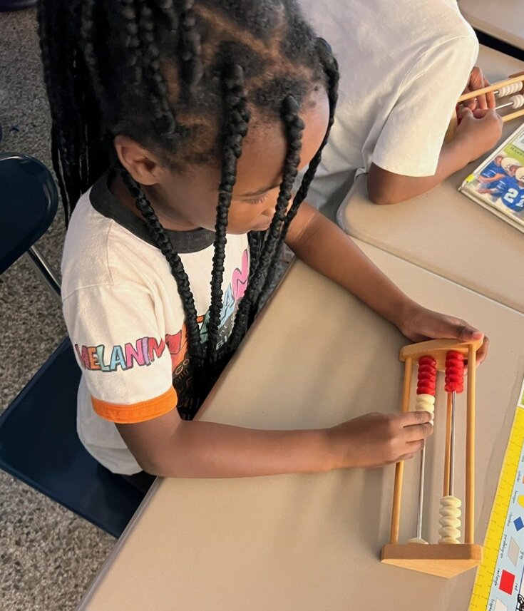 mdbcody's tweet photo. Ms. Marlin's students learning to use the rekenrek to represent addition @OrrsElementary https://t.co/uDzAqMf0Ut