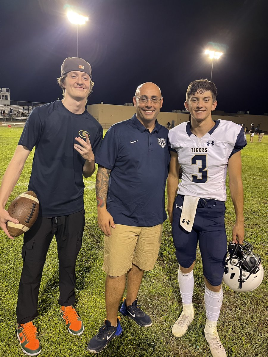 CoachAChic12's tweet photo. Week 2:

St. David 47
Baboquivari 8

#3 Grayson Merrill (QB)
9-14 165 yds 2 TDs 0 INT
10 Car 202 yds 5TDs

#21 Luke Haymore (WR/OLB)
2 Rec 82 yds 2 TDs
7 Tckls 1TFL

#72 Quinton Williams (OL/DL)
4 Tckls 3 TFL 2 Sacks

@MaxPreps @AZSPORTSNETWORK @PrepRedzoneAZ @SOAZFootball https://t.co/txca7zI6Iv