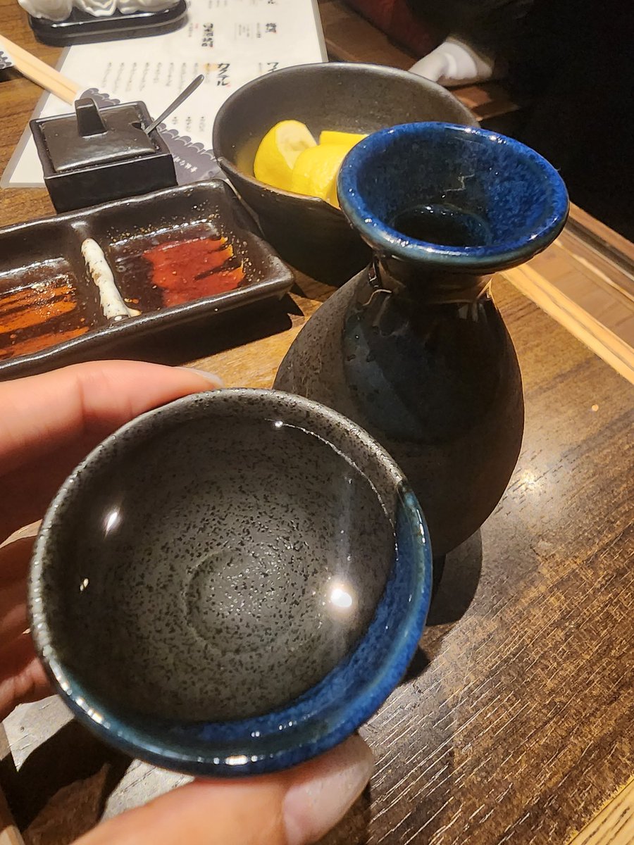 昨夜の出来事です。

焼肉美味しかった！
片野桜🌸(日本酒🍶)フルーティーで美味しかった！

またおでぶちゃんと愉快な英会話を撮影したのでどうぞお楽しみに✨😂