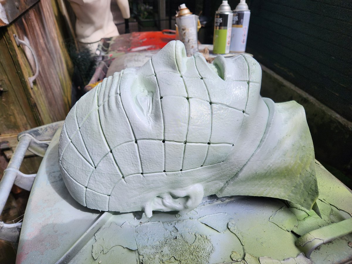 paulbrady47's tweet photo. #3dprint #3Dprinting #3d #pinhead #hellraiser #display https://t.co/0LrjqwBImC