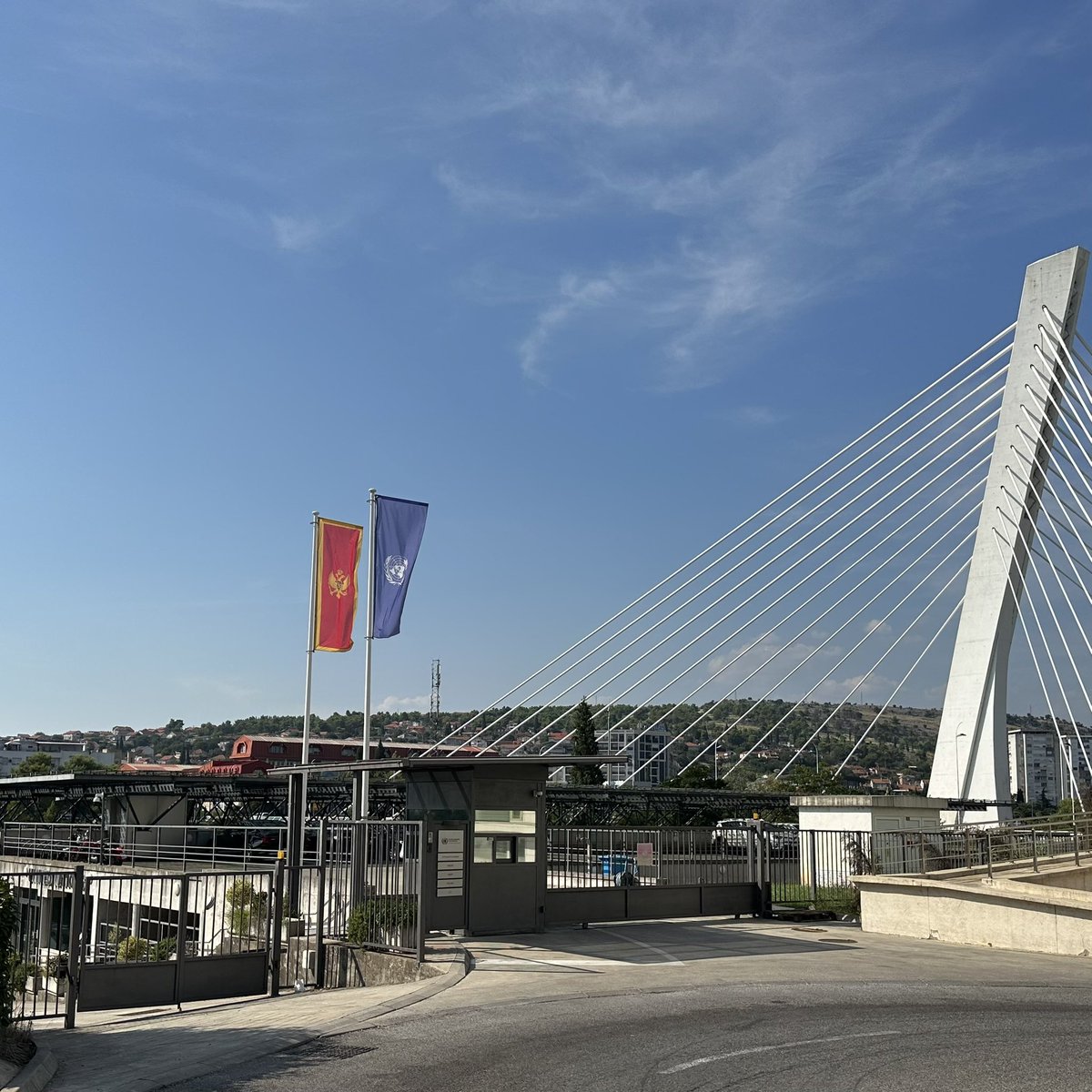 This week Jan-Willem Bult is working at the UN mission in #Podgorica, #Montenegro.
Workshop ‘Reporting on #ClimateCrisis’ with #UNICEF #Montenegro young reporters.
Photo: The #UN House (down left) in front of the Millennium Bridge.
#ChildrenInTheCentre©
#MladiReporteri