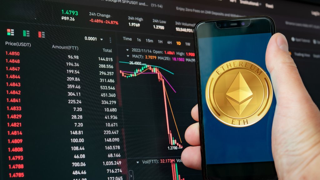 yPredict_ai's tweet image. 🔮 yPredict: New article! Predicting #Ethereum price with #SVM model. SVM offers high accuracy (~94%) for crypto price forecasting. Our study shows SVM performs well in predicting ETH prices &amp;amp; explaining volatility. SVM surpasses other models like BNN &amp;amp; GB. #MachineLearning…