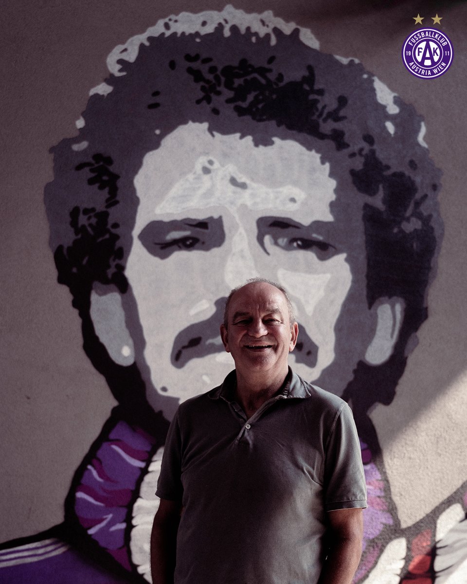 💜 Vor 50 Jahren spielte die Austria das erste Mal in Wien-Favoriten. Unser Jahrhundertfußballer Herbert Prohaska war am 26. August 1973 dabei: "Da haben wir das erste Mal das Gefühl gehabt, die Austria bekommt hier auch einen eigenen Platz."

#faklive #Favoriten
📸 <a href="/MrShaked/">Daniel Shaked</a>