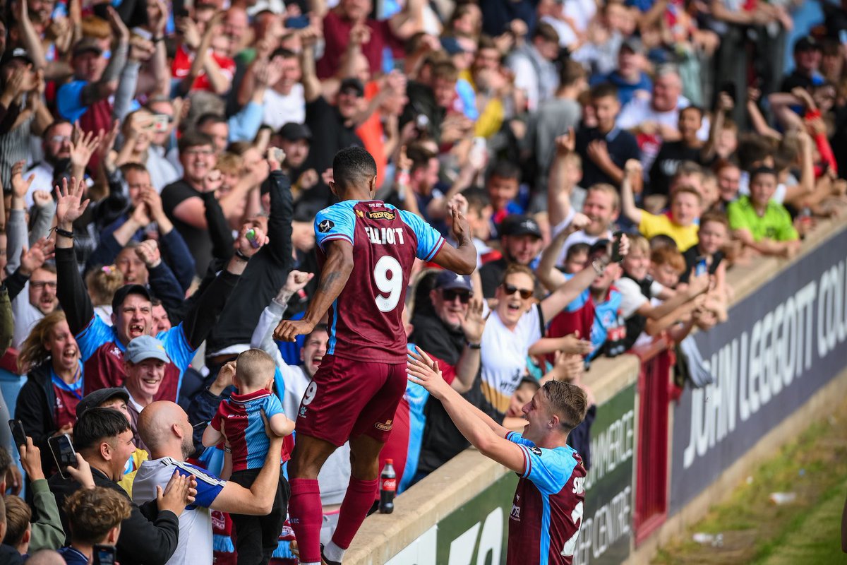 DannyElliott5's tweet photo. Buzzing to get off the mark 💜💙 https://t.co/0e55mP2C3N