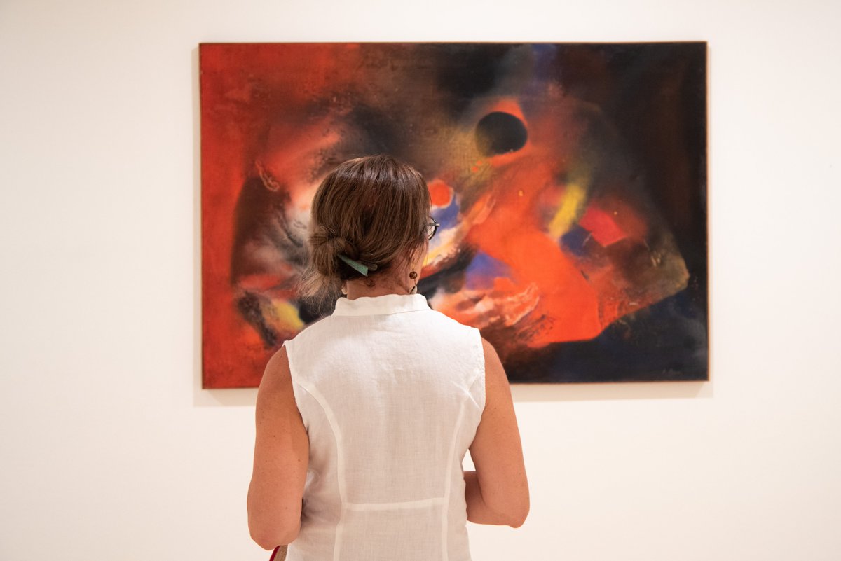 GuggenheimPGC's tweet photo. #BacciRoomTour – La Biennale di Venezia💥

Il nostro tour sta per volgere al termine, ma non prima di esplorare la sala che raccoglie ben 6 dei 16 “Avvenimenti” esposti da Edmondo Bacci alla XXIX Biennale di Venezia, dove gli viene dedicata un’intera sala personale. https://t.co/vqFAyq6XzL
