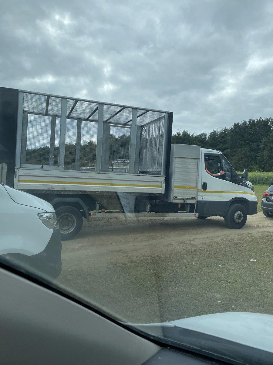 izaakww's tweet photo. Salvaging at Leeds Festival today, getting hold of valuable stuff to redistribute to local charities. I asked the council to send refuse vans and they delivered! https://t.co/h1SUPWLott