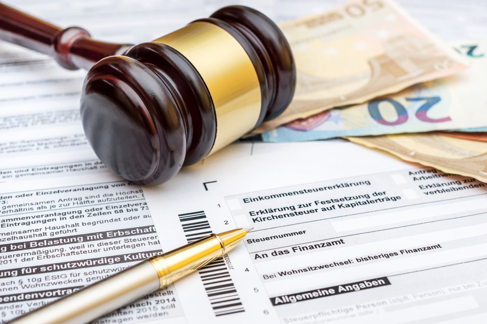 Localisation's tweet image. As more industries embrace #AI, #localization can delimit its potential for global teams that don’t share a single language. Picking up on coverage of AI’s arrival in corporate law, our blog explores the vital role of legal translation services: ow.ly/bJXs50PF0Nk