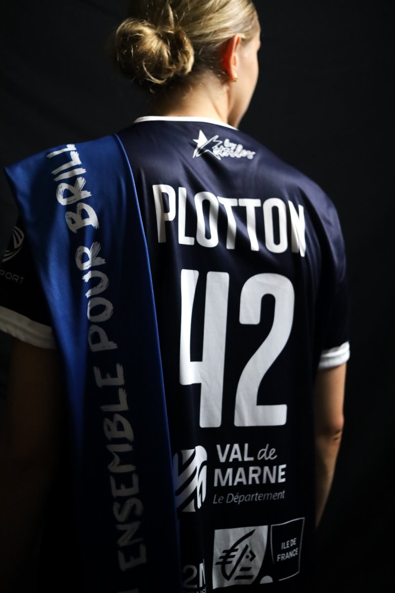 🚨52 ANS APRÈS, NOS ÉTOILES RETROUVENT L'ÉLITE DU HANDBALL FÉMININ <a href="/LFH_Officiel/">LFH_Officiel</a>

J1 : 🚌 <a href="/CTHandBall/">Chambray Touraine Handball</a>  (mercredi 30 août à 20h30)
J2 : 🏠 <a href="/ESBF_Handball/">ESBF Handball</a> (samedi 2 septembre à 20h30)
📍Gymnase auguste Delaune à Ivry sur seine <a href="/USIvryHB/">US Ivry Handball</a>

#ensemblepourbriller