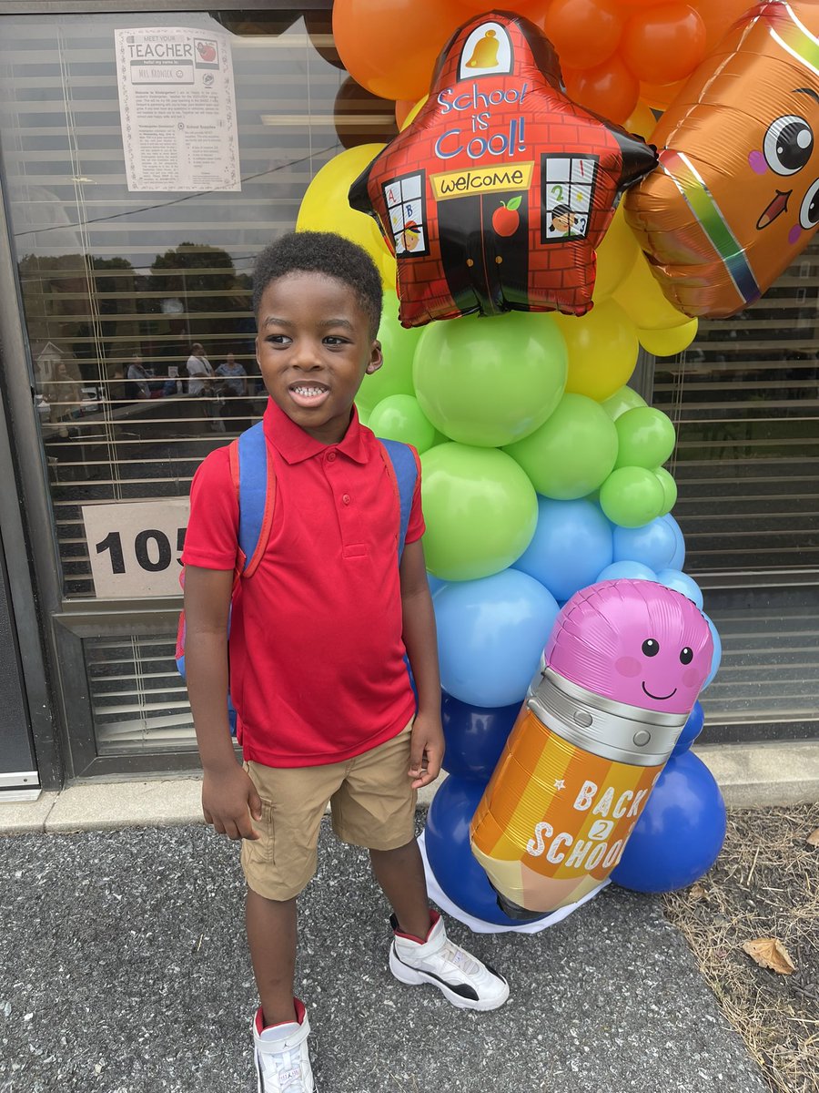Classy_leyah's tweet photo. I have a kindergartener 😢 https://t.co/RGw5VmvSZz