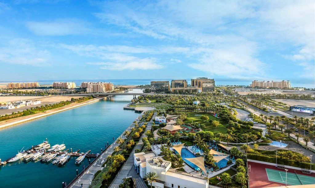 مدينة الملك عبدالله الاقتصادية توقع شراكة استراتيجية مع شركة سكاي تاور للاستثمارات لتطوير منطقة صناعية خالية من الانبعاثات الكربونية في المدينة