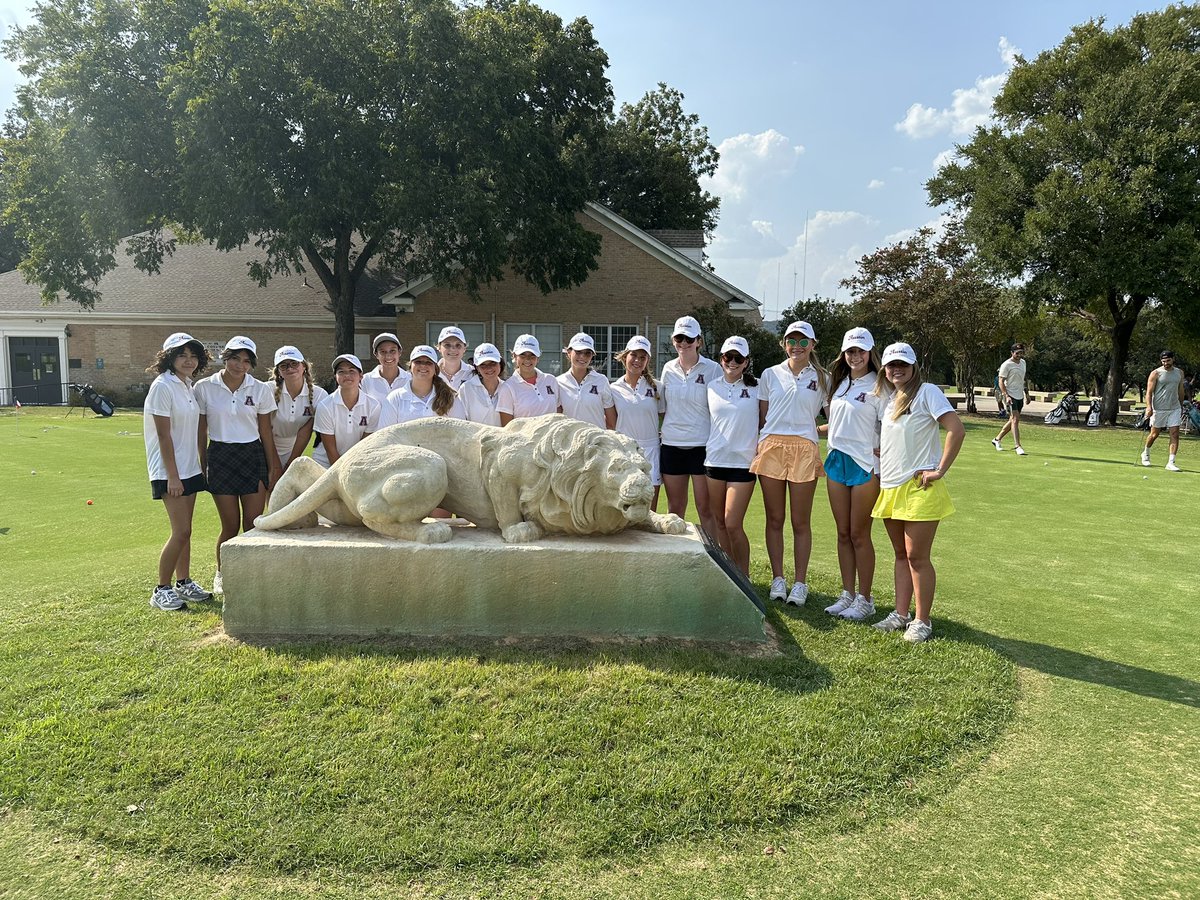 The Squad (minus a couple)! Great first two weeks! The work is just beginning! @LoyalForeverAHS @savemuny @golfatx @coorecrenshaw