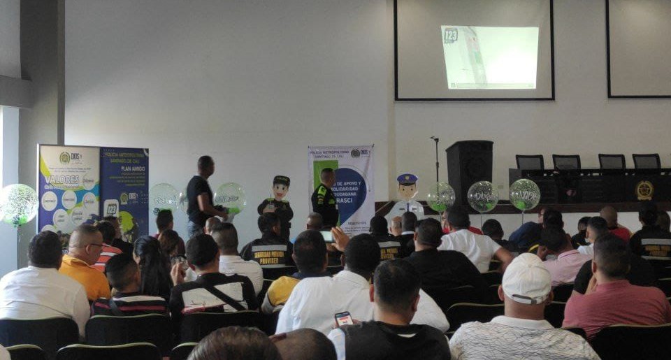 army_vig's tweet image. Compartimos imágenes de nuestra participación en la  última reunión de la #reddeapoyo de la policía nacional en la ciudad de Cali. Juntos trabajamos por la seguridad del país. #seguridadyvigilancia #FelizLunes