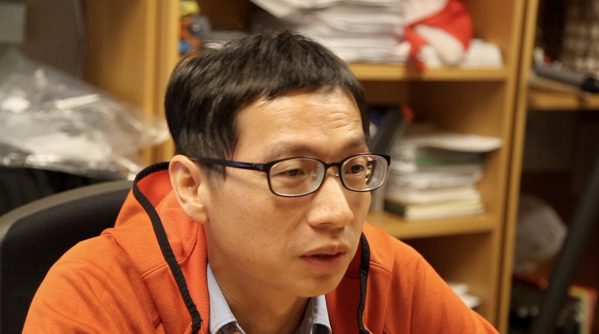 🔬Microscopes built by <a href="/UHouston/">University of Houston</a> researchers, could soon unlock answers into degenerative diseases affecting the brain. Associate Professor of Chemistry Tai-Yen Chen <a href="/ChenResearchLab/">Tai-Yen Chen</a> is giving us a first-hand look at his microscope lab at UH. 👀

VIDEO- youtu.be/eI_UAVkKIi8?si…