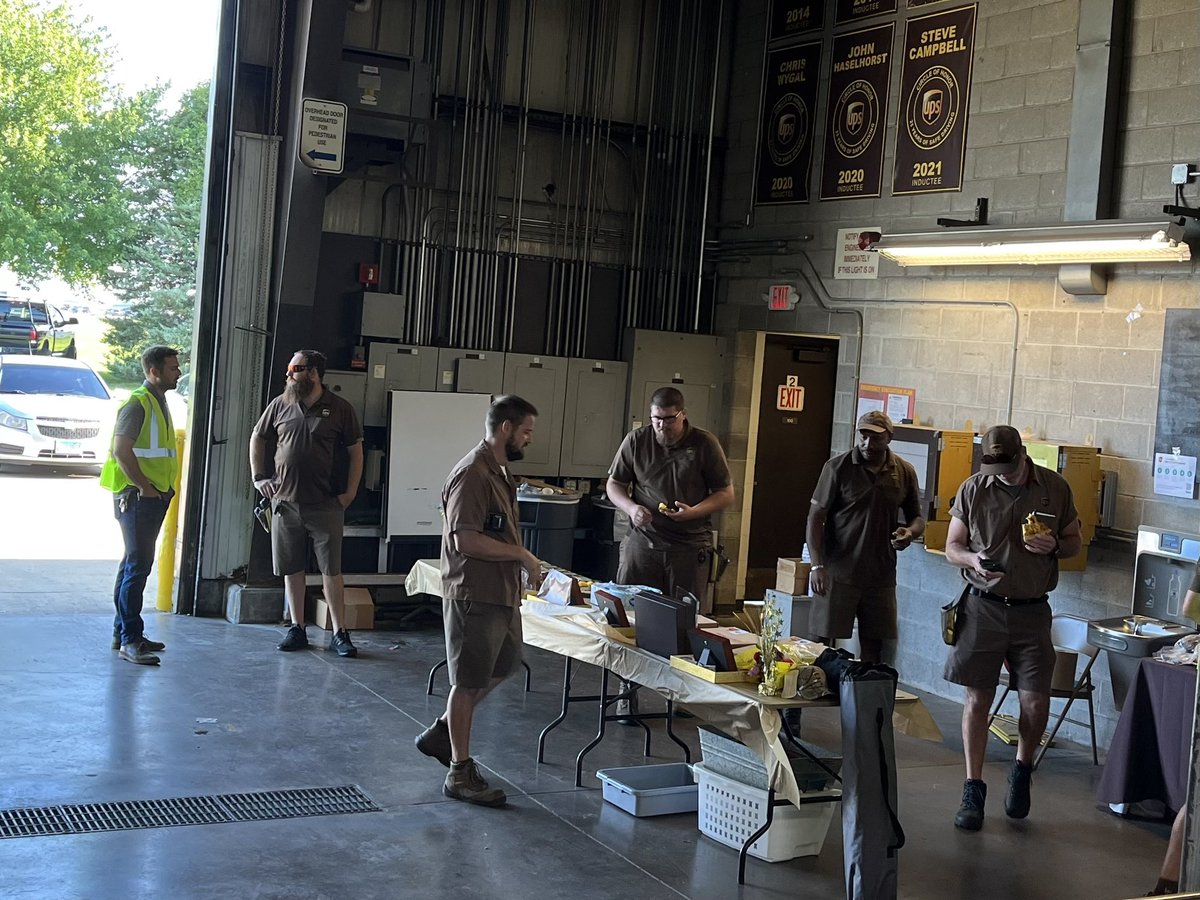 Celebrating Randy Divine’s retirement this morning. He has been with us at the Alton center for 45 years and is a circle of honor driver. It was fitting to honor him on Founders Day. <a href="/H0lly1124/">Holly Rogers</a> <a href="/shawnhamilton44/">Shawn</a> <a href="/CP_UPSers/">Central Plains</a>
