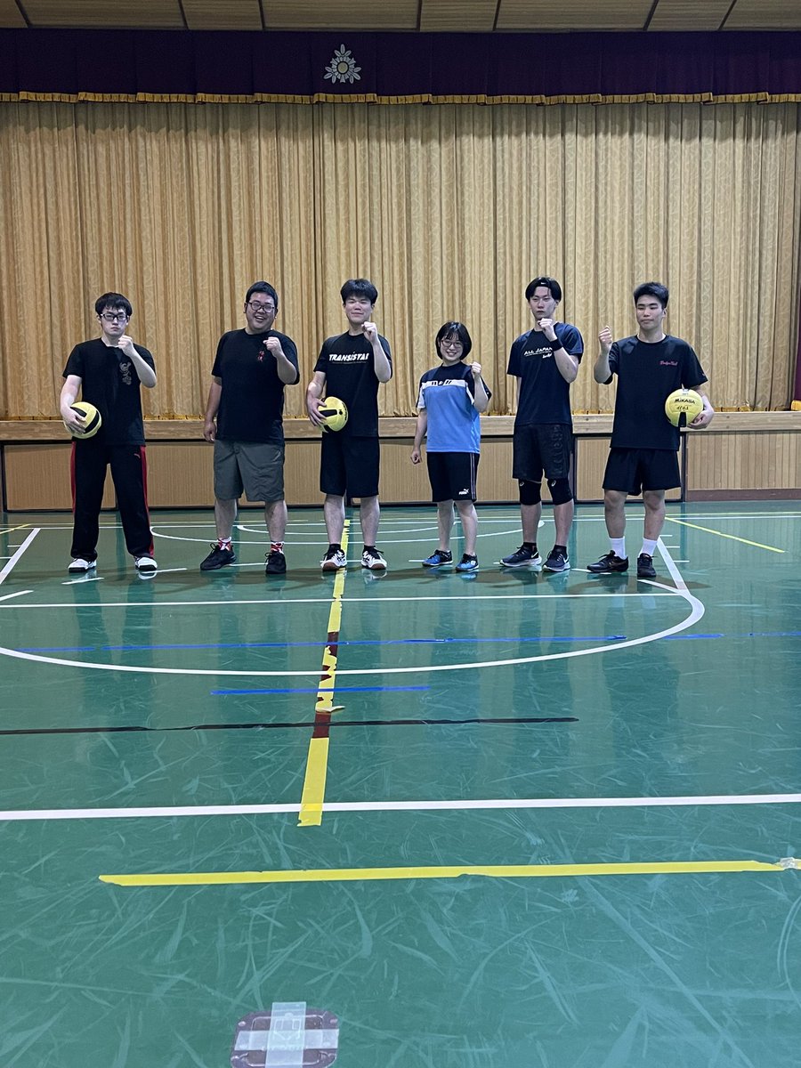 宮城県仙台市で活動しているシニアドッジボールチーム、ヴァルキューレ仙台です。
私達のチームは現在、初心者4名、経験者3名、指導者1名で活動しております💡
今後、出来る限りではありますが、毎週1回、ドッジボールに関する事柄を投稿して行きたいと思っております。
よろしくお願いいたします✨️