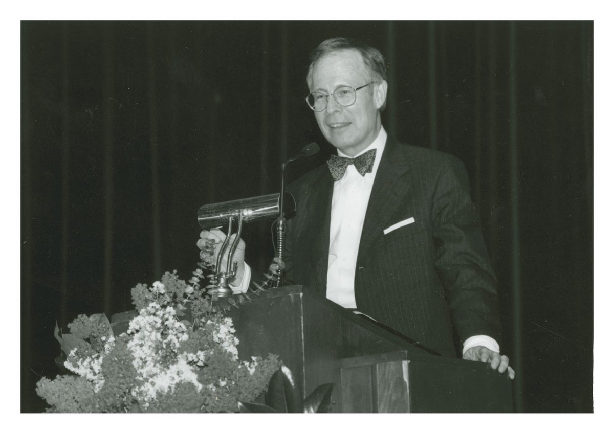 We tip our hats to President Emeritus Dr. Aubrey K. Lucas and our esteemed AKL Society members on this #NationalBowTieDay. Your unwavering commitment to Southern Miss shines bright – thank you for being the fabric of our consecutive giving! 🎉usmfoundation.com/aklsociety