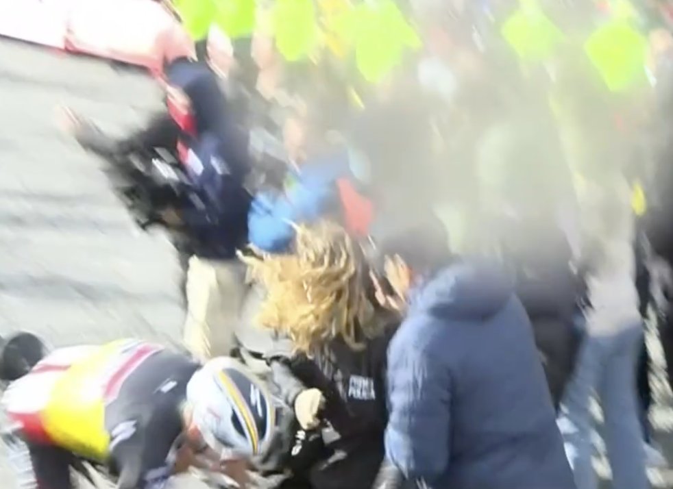 Hmmm … A fan? Team support? Media?

rouleurderby.com/prop/2023-vuel…