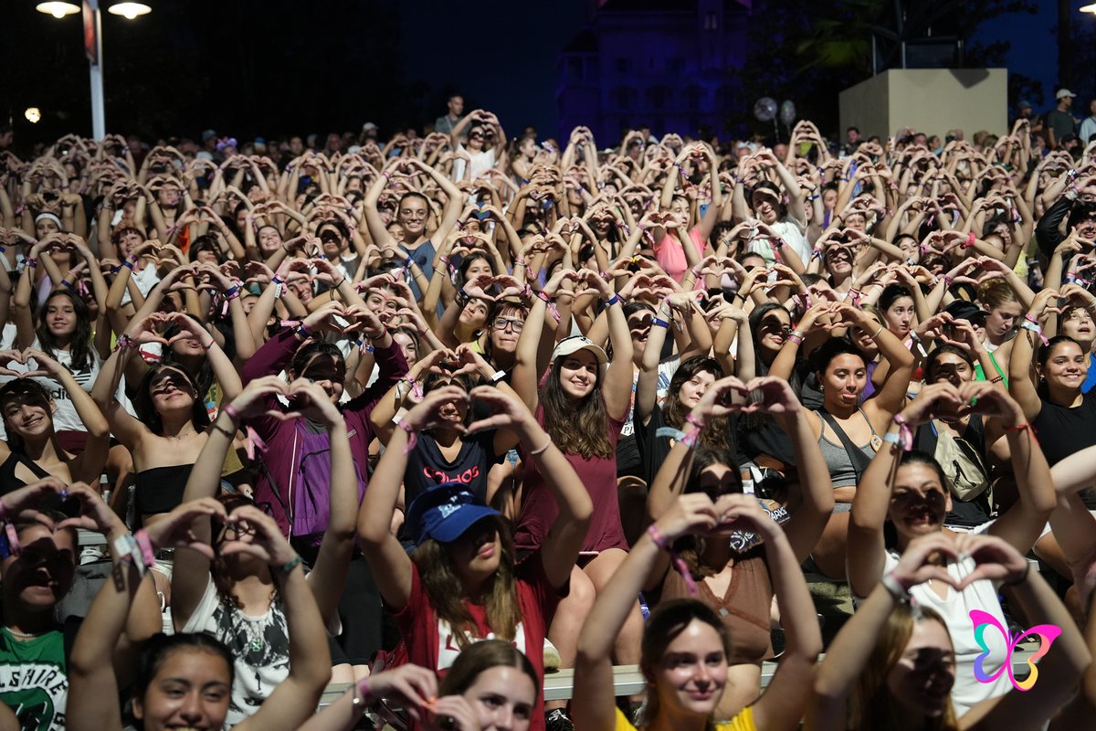 Funtime15's tweet image. El lunes vino con ganas de noches de Funtime 🫶🏼

¿A ustedes también?
 
#MomentoFunTime #FuntimeFriends #FiestaFuntime #Fiestade15 #Viajede15 #DisneyWorld #MisQuinceEnDisney #Miami #Shopping