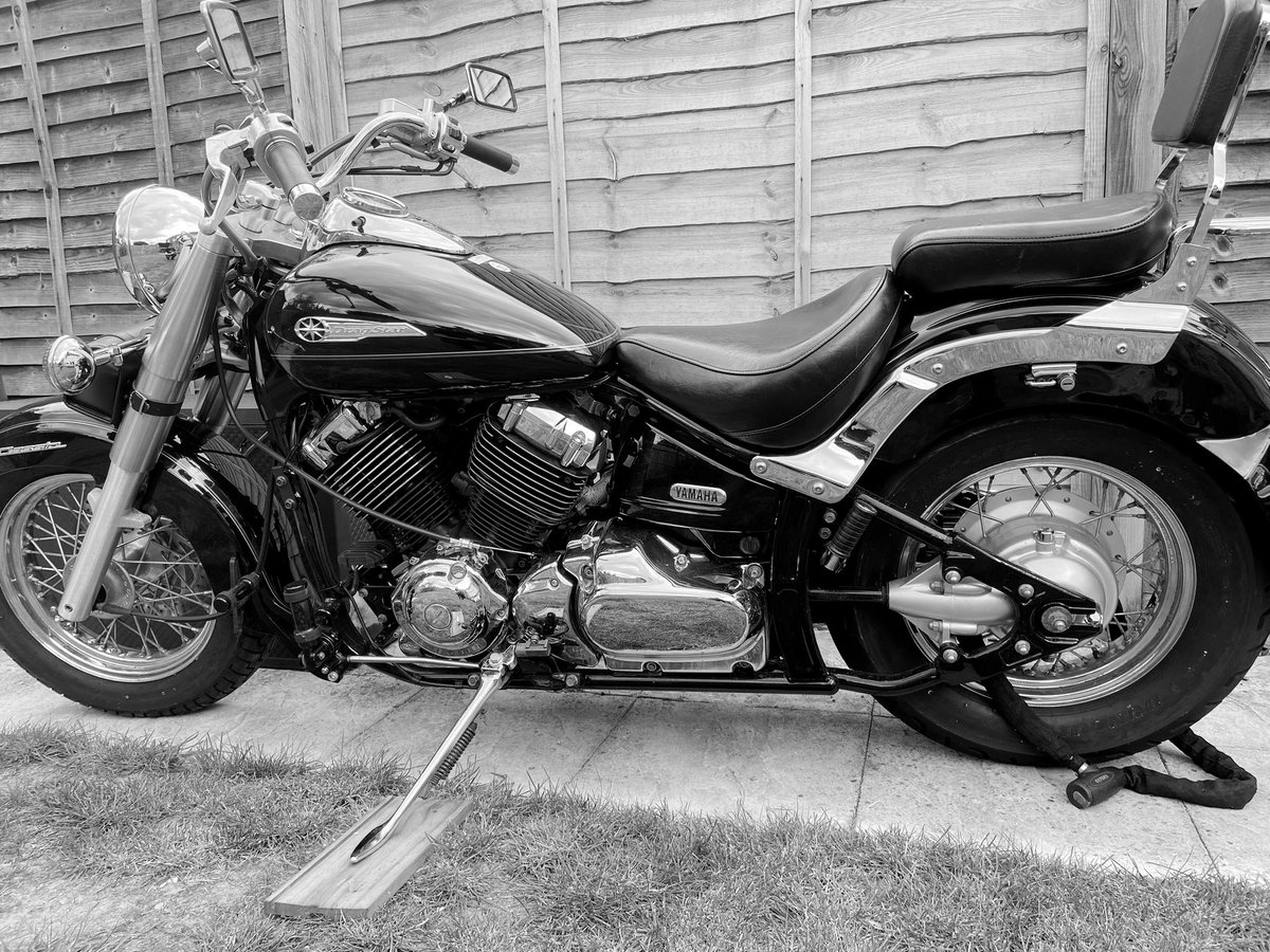 UncleConconz's tweet photo. New toy 😉 

#yamahaxvs650 #cruiser #biker https://t.co/gtiS6DTG47