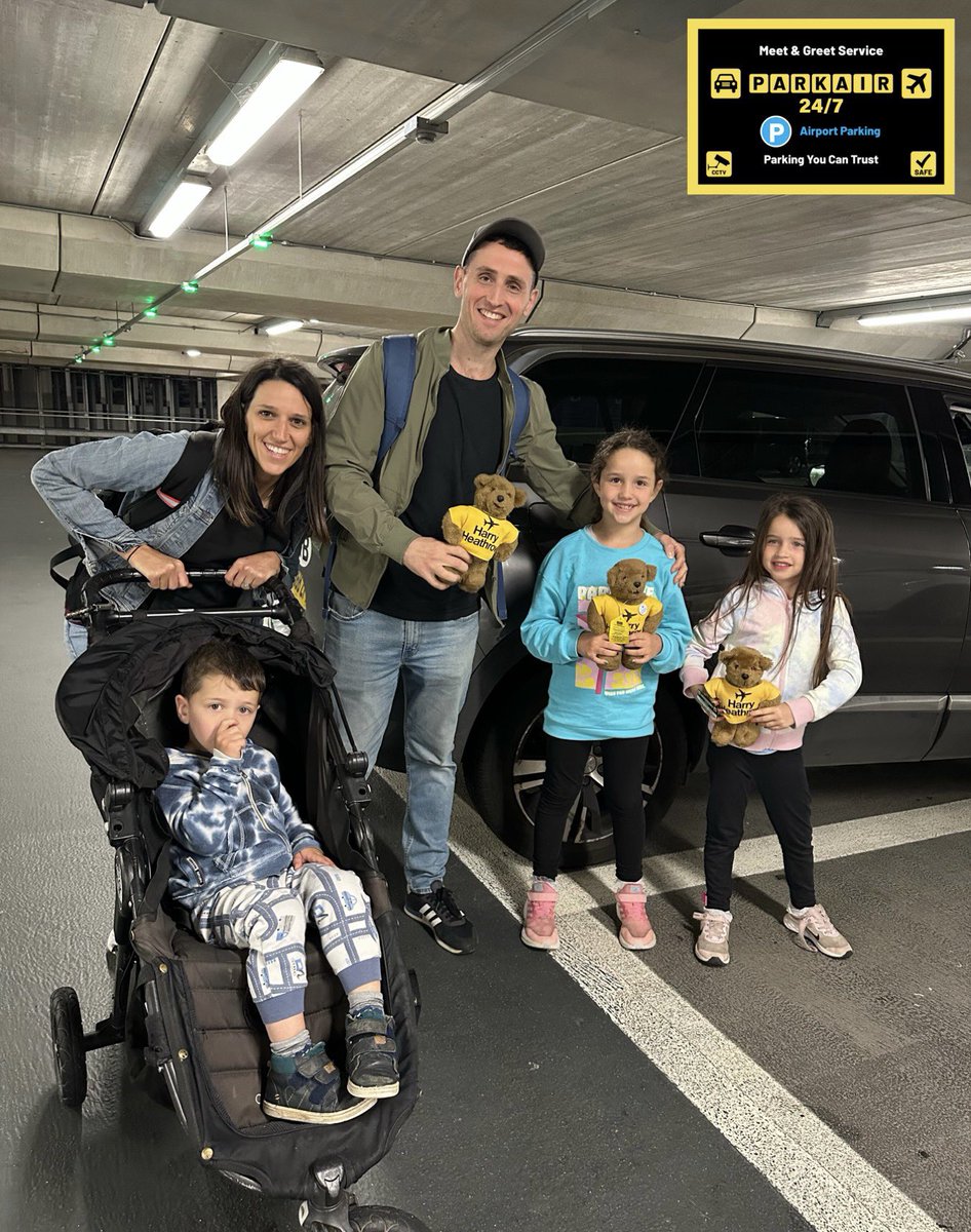 parkair247's tweet photo. Our lovely customers being greeted by our mascots upon return @HeathrowAirport ! Thank you for booking with us, we look forward to seeing you guys again soon! 🧸😍🚘🅿️✈️

#PARKAIR247 #MeetandGreet #Airport #Airportparking #Heathrow #Heathrowairport #Family #Holiday #Travel https://t.co/P9vIjCudvy
