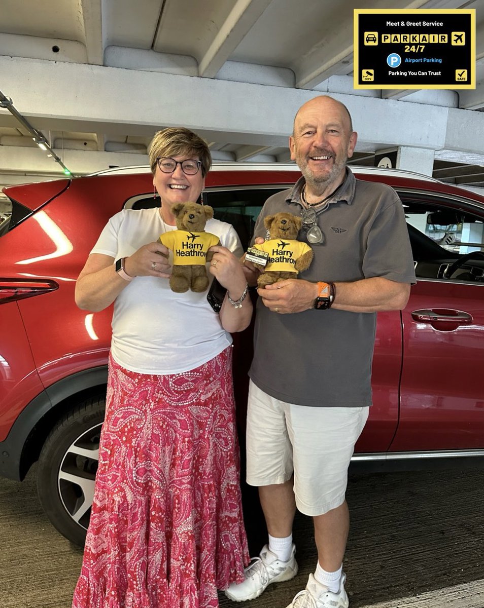 parkair247's tweet photo. Our lovely customers being greeted by our mascots upon return @HeathrowAirport ! Thank you for booking with us, we look forward to seeing you guys again soon! 🧸😍🚘🅿️✈️

#PARKAIR247 #MeetandGreet #Airport #Airportparking #Heathrow #Heathrowairport #Family #Holiday #Travel https://t.co/P9vIjCudvy