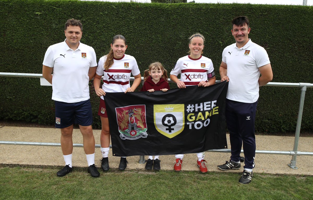 WendyWarren04's tweet photo. Fun weekend volunteering for @NTFCWomen ⚽️ 
Not the match result we wanted but we move onto next weeks’ @FAWNL league match v @Lightningfootbl 👍
Awesome team, always working together, with smiles to match - Love ya TJ 🥰
#TeamWork #SupportingLocalCommunity
📸 @PeteNortonPhoto https://t.co/8cJGwIPI6i