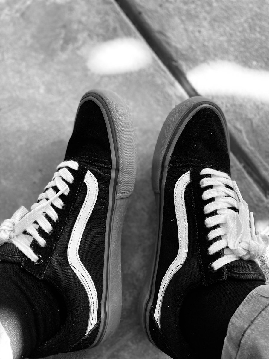 chal9's tweet image. 👟