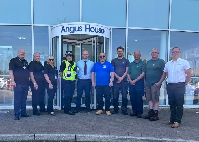 Angus Trading Standards is trying to prevent doorstep crime with the Angus Trusted Trader Scheme.

Backed by Angus Council and supported by Police Scotland, the scheme enables residents of Angus to search a directory of reputable, vetted, local businesses: orlo.uk/piRSP