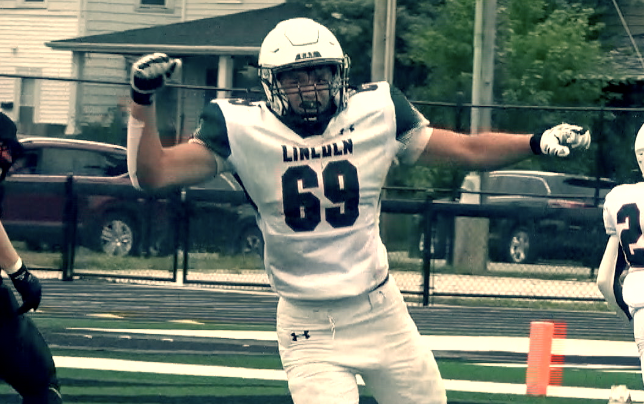 Channel1450com's tweet photo. RT if Lincoln's Frank Sanders had the best #POTW! Winner gets @Spfldclinic prize pack. Ends at 10pm! https://t.co/QNlHwbxCcI