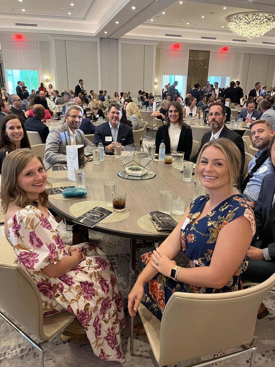 12stonehealth's tweet photo. Last week, we were named among Tennessee's top 20 fastest-growing middle-market companies at the ACG Roaring 20 Awards. This honor highlights our team's commitment to excellence. We're rateful to all who've shaped our journey. #12stone #ChronicCare https://t.co/KNrQrVZi6h