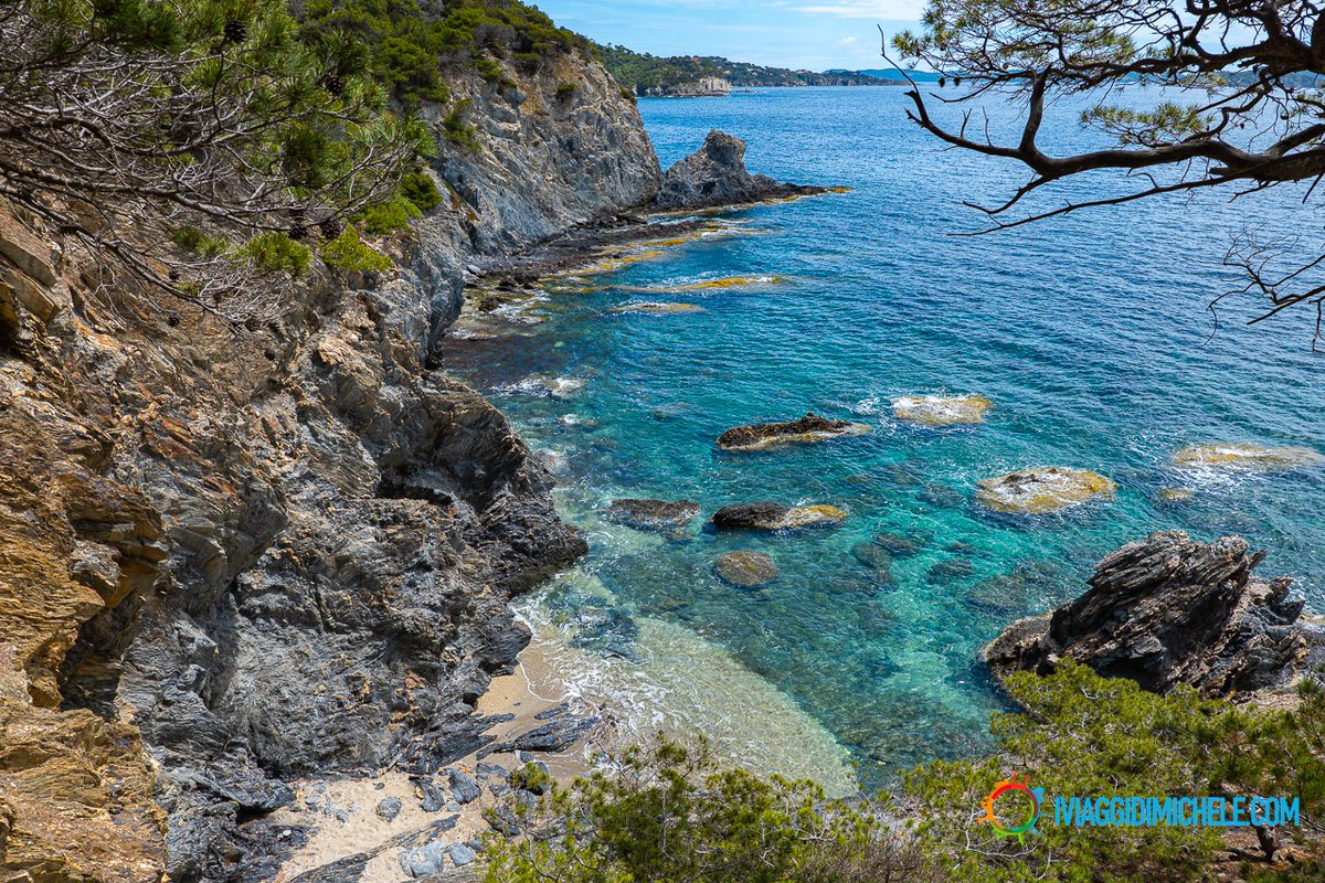 [NUOVO ARTICOLO] Visitare Hyères e le isole d'oro ✅Hyères e Penisola di Giens➡️bit.ly/hyeres-giens ✅Port-Cros➡️ bit.ly/port-cros-trek… ✅Porquerolles➡️ bit.ly/ile-porqueroll… Hyères, la Penisola di Giens e articoli delle isole d'Oro. @IT_AtoutFrance @hyerestourisme