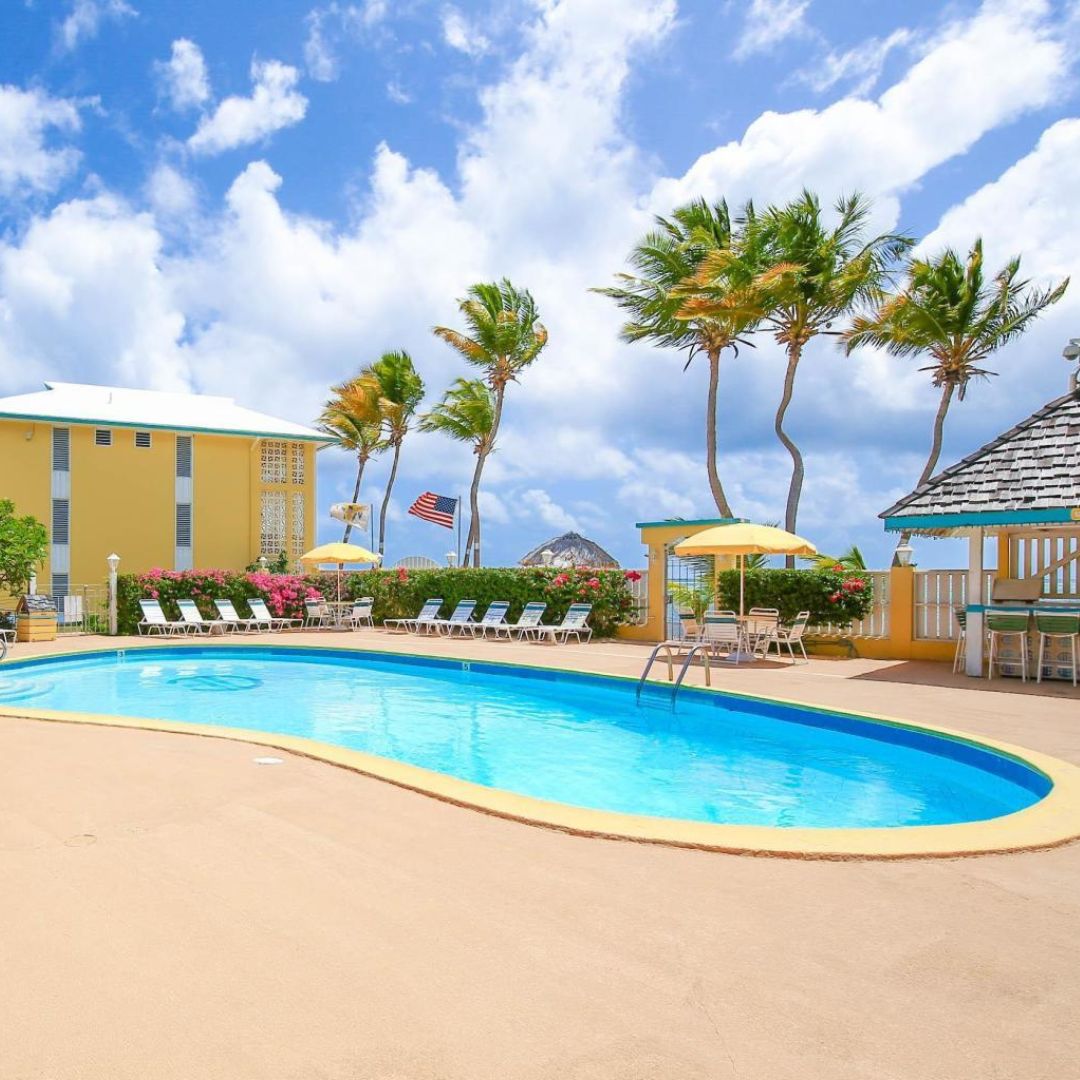 STXChrisRealtor's tweet photo. Just Listed: this beautiful beachfront condo at 103 D Colony Cove is ready to move into!  Paradise Found has been an excellent &amp; successful vacation rental with future bookings on VRBO. Owner financing available. Contact us for a showing! For more details: https://t.co/A5HfEfa4pI https://t.co/naQTEfT5TI
