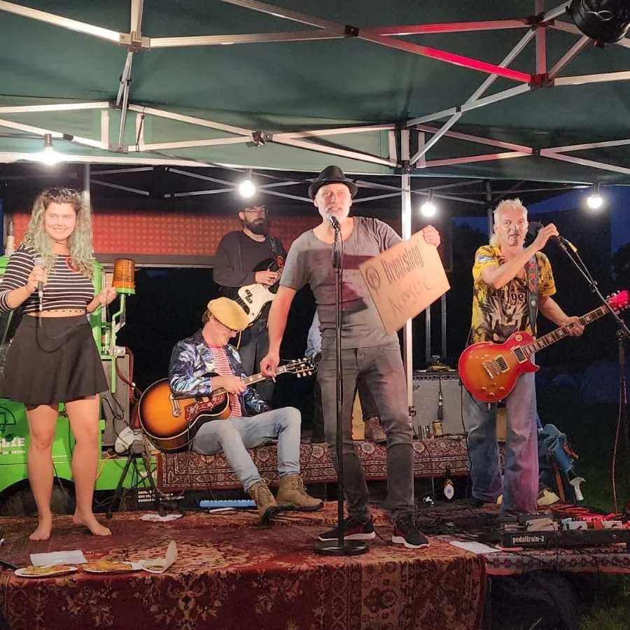 Brentsleng's tweet photo. https://t.co/EjaUkjJS9U

Donderdag    31 augustus 
spelen wij van 

20:30 - 21:30 

op buurtcamping Marineterrein 
bij het scheepvaartmuseum

toegang gratis! https://t.co/dLRNvxZqJd