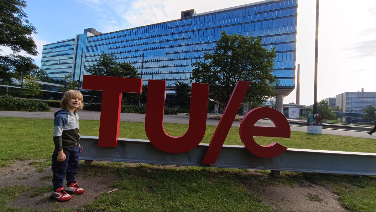 A huge thanks to all the volunteers who worked all day to prepare IEEE CIBCB 2023. Everything is ready for the conference, we are looking forward to meeting you all soon in Eindhoven