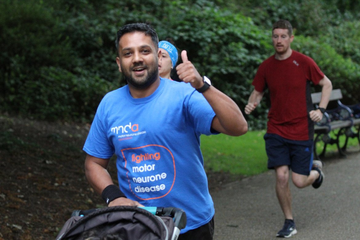 emonchoudhury4's tweet photo. Last run done today before the Great North Run Half marathon in 2 weeks, by far my favourite race of the calender, will be supporting @mndassoc raising money and awareness for an amazing cause.
@Great_Run @BBCSport @mndVIPteam @MNDA_WestYorks @parkrunUK
#greatnorthrun #run4rob https://t.co/mSbAwodWrl
