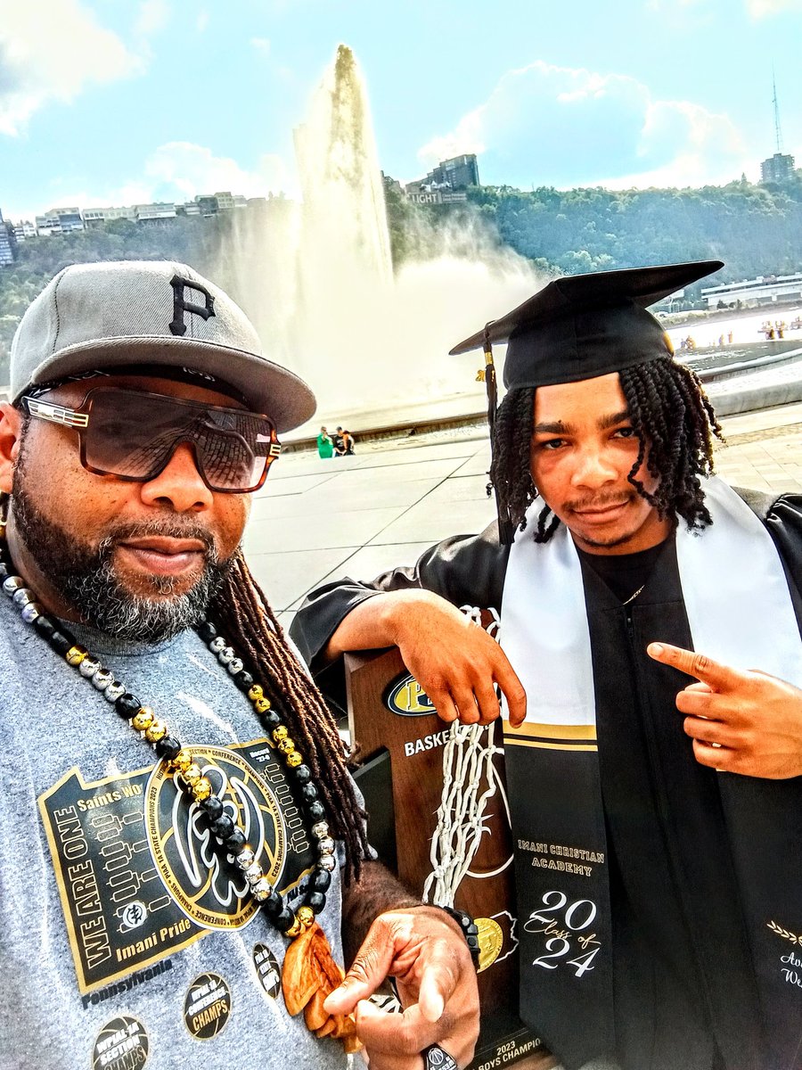 WANWES_412's tweet photo. All that hate still WOn't STOP the SON FROM Shining‼️WE Get More LOVE Anyway‼️@shotgunveezy
#SeniorYear #IYKYK🐾
#ThisIsGodsWork‼️ https://t.co/GDxYQVyhaH