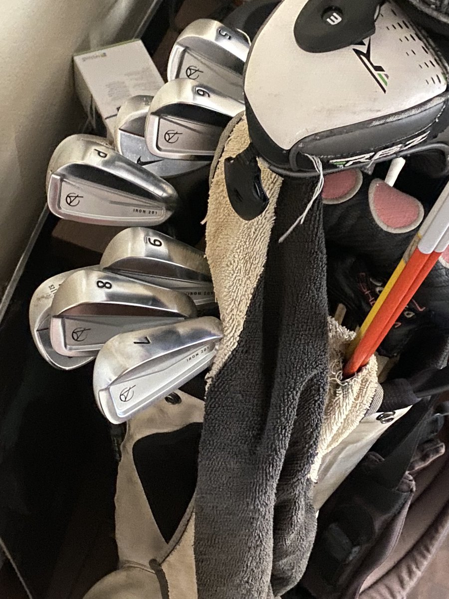 BenZimmer8's tweet photo. So, it’s been like 12 years since I’ve got new clubs!! I’m proud to have received my @takomogolf 201 irons today and I’m stoked to see how they feel and perform on the course! Took some practice swings in my yard and they seem so pure and feel great! Highly recommend https://t.co/ZNSRz4eWpj