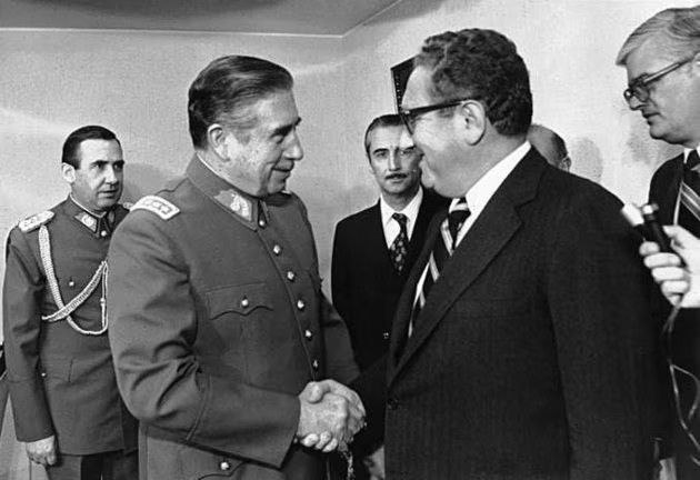🇺🇸🟰☠️ 50 años después, EEUU admite con documentos oficiales desclasificados la preparación, el conocimiento y responsabilidad del expresidente Nixon en el golpe de Estado del 11 de septiembre de 1973 que derrocó al hermano SalvadorAllende en Chile. 

👁️ Este atentado a la