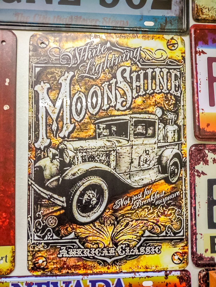 Moonshiner Tim Smith tweet media