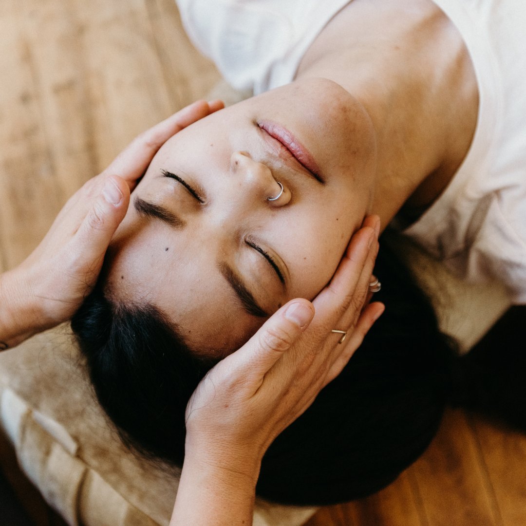 yomassage's tweet photo. Breathe in. Breathe out. Make Yomassage a part of your weekly routine and learn to use the breath to relax and regulate your nervous system. 💖 https://t.co/gvl48ZjxNg