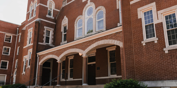 WilliamWoodsU's tweet photo. We're delighted to welcome our new faculty to #TheWoods. This fall, we're welcoming six new expert faculty members in various fields, including education, leadership, and music. Follow the link to read more about each one. https://t.co/mHeAQOdqik #HigherEd #HigherEdTeaching https://t.co/DfgYHVo6Jh