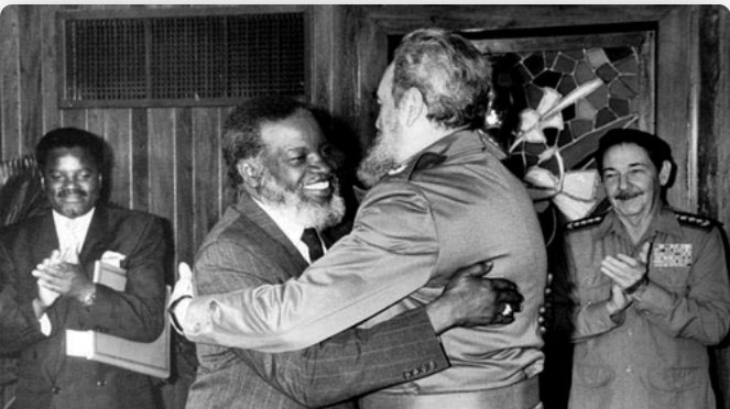 CubacooperaNg's tweet photo. “Namibia no sería la misma de no ser por los cubanos”. Así, categóricamente, diría en una ocasión Sam Nujoma, Presidente fundador y Padre de esa nación.#CubaPorLaVida #CubaCoopera https://t.co/l2PVFDNcdK