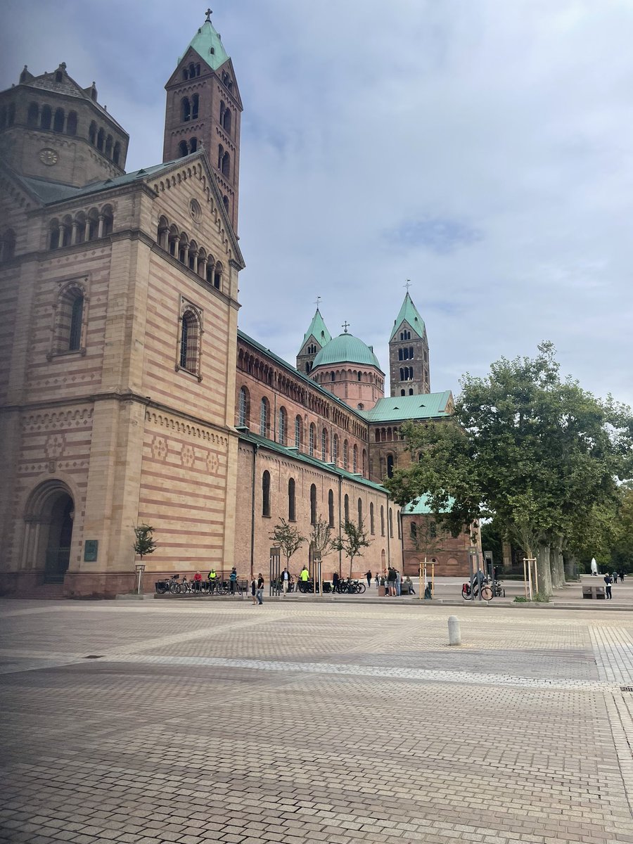 BlondesCruise's tweet photo. Another day, another town on the Rhine. Today it’s the medieval cathedral town of Sperger. Now it’s back on board AmaLucia for a lemon drop
Martini before dinner. -#rivercruise @AmaWaterways #rhein #presstrip #ad https://t.co/cbeCkoiite