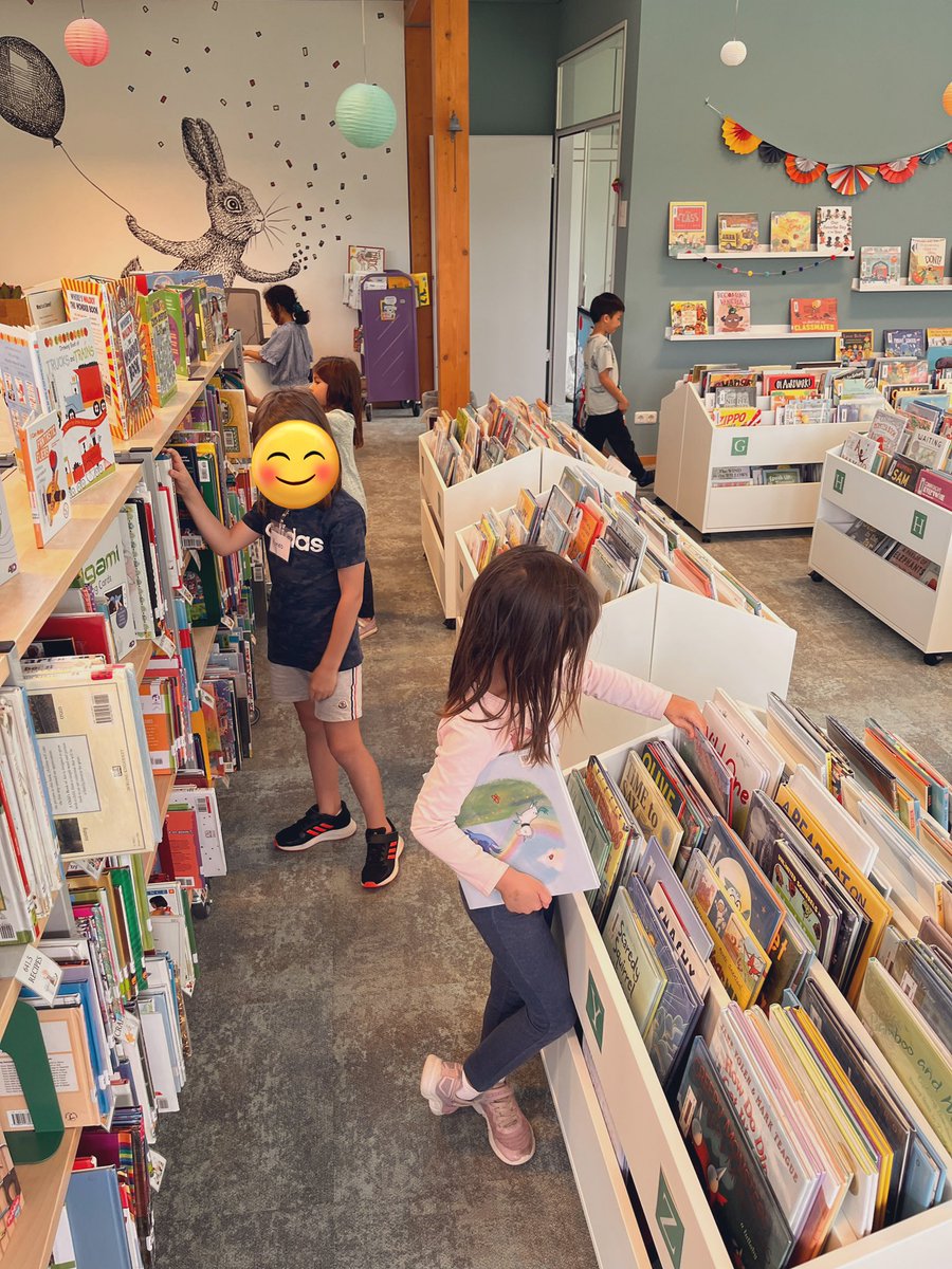 Today the @FIS_School PS Library finally opened. 🎉 A brand new space with moveable, front facing shelves, new seating and lots of display space…but wait there’s more! Come see for yourself and check out some books. 💜 📚 #thankyouFIS #excitedfortheyear