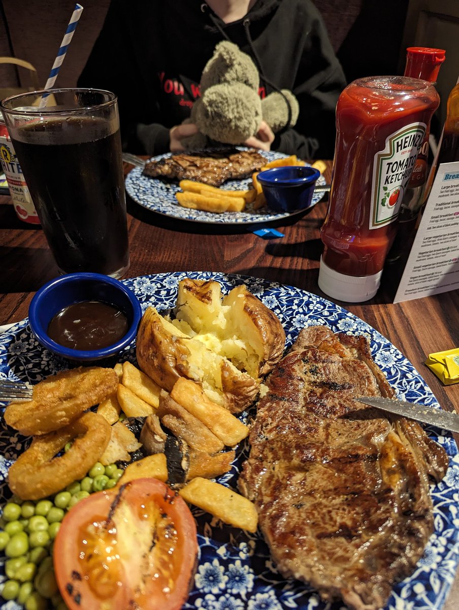 PuterTutor's tweet photo. Enjoying a classic Spoons  before going to see @SarahMillican75 tonight in Birmingham! Can't wait to see you! https://t.co/Vo9QcalclE