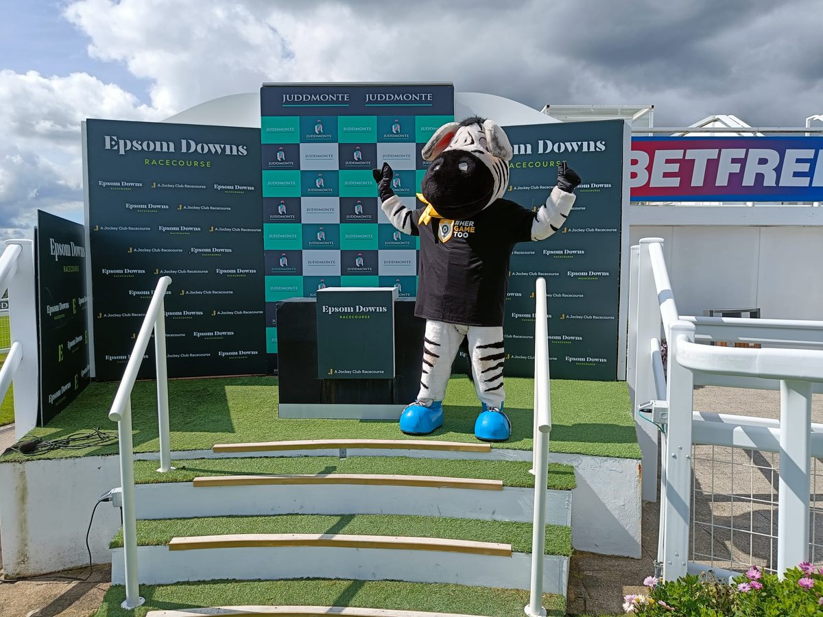 Faye Hackwell tweet media